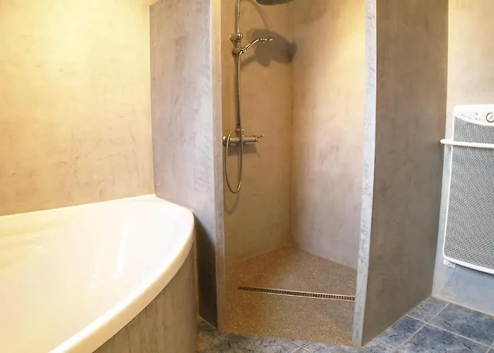 In St Maixent Sur Vie * Saint-Maixent-sur-Vie